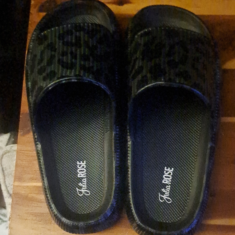 Black Leopard Print Sandals